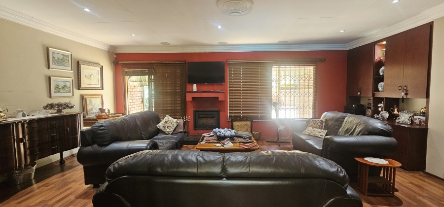 4 Bedroom Property for Sale in Wierda Park Gauteng
