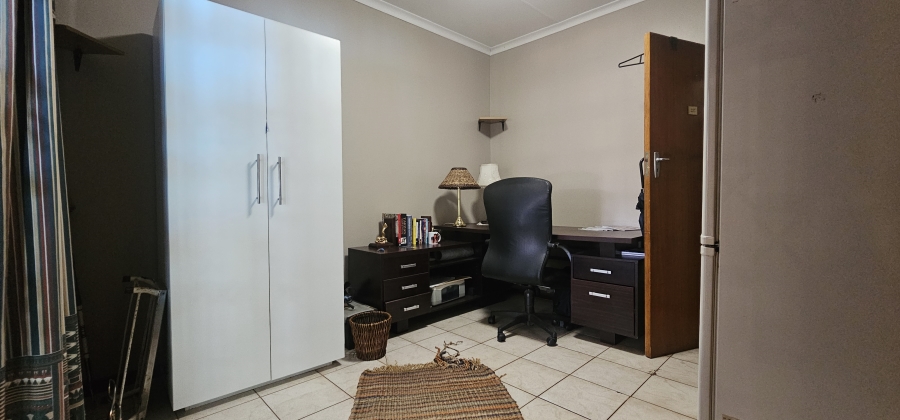 4 Bedroom Property for Sale in Wierda Park Gauteng