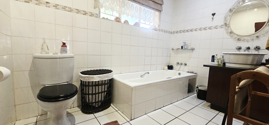 4 Bedroom Property for Sale in Wierda Park Gauteng