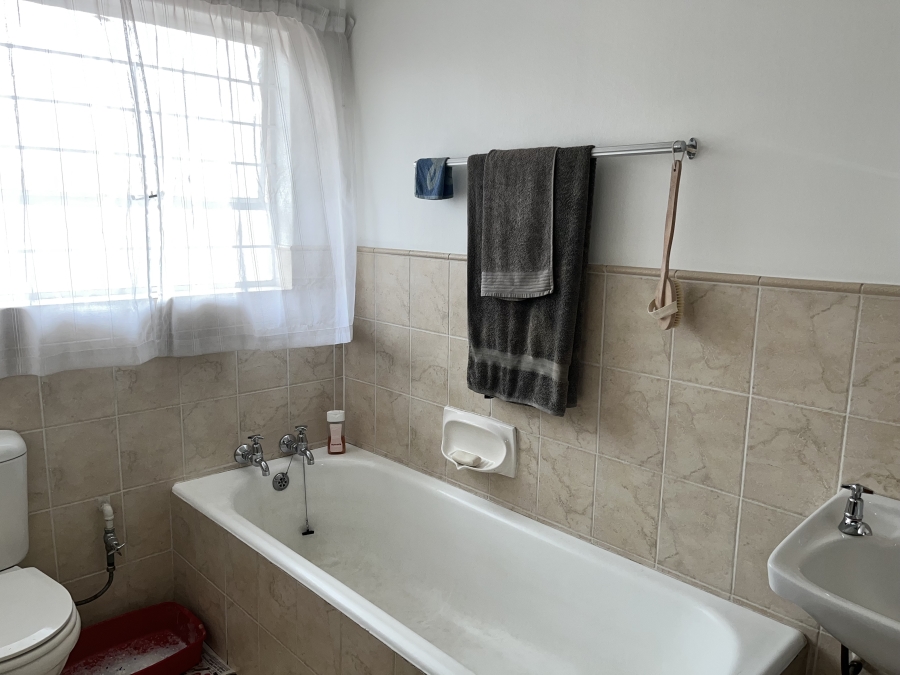 2 Bedroom Property for Sale in Eastleigh Gauteng