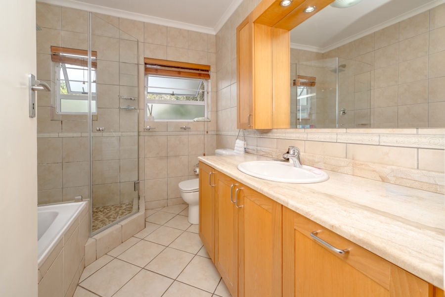 3 Bedroom Property for Sale in Strathavon Gauteng