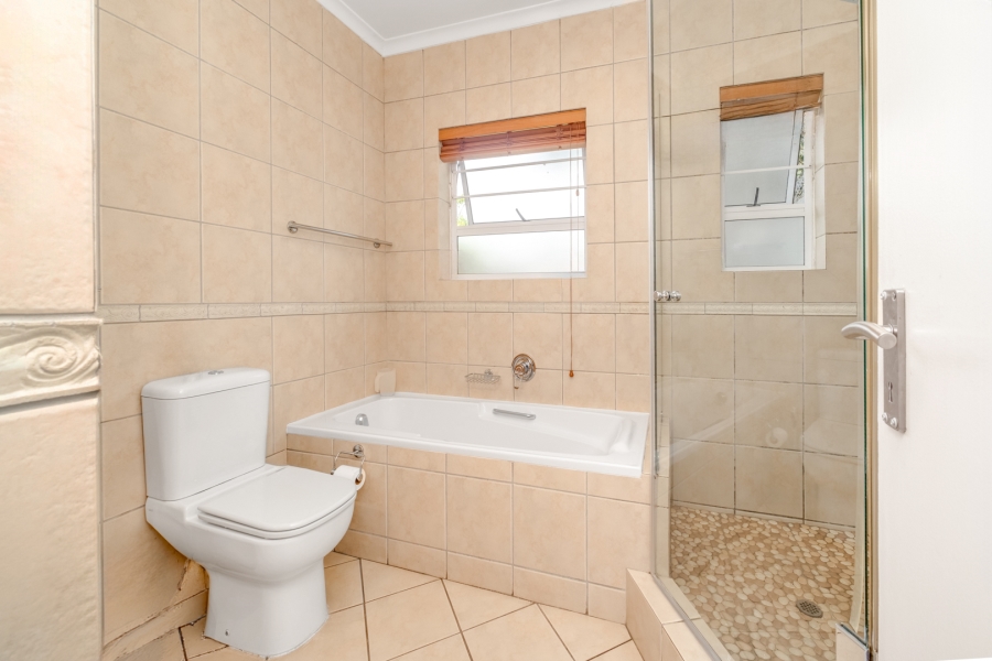 3 Bedroom Property for Sale in Strathavon Gauteng