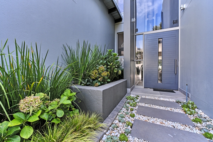 To Let 4 Bedroom Property for Rent in Waterfall Country Village Gauteng