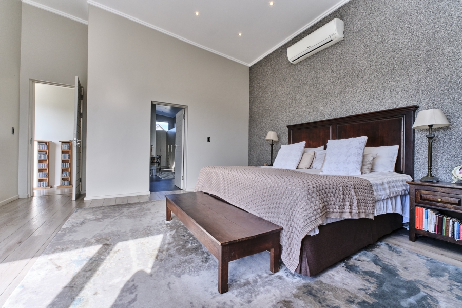 To Let 4 Bedroom Property for Rent in Waterfall Country Village Gauteng