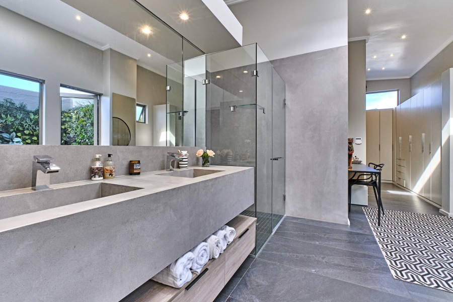 To Let 4 Bedroom Property for Rent in Waterfall Country Village Gauteng