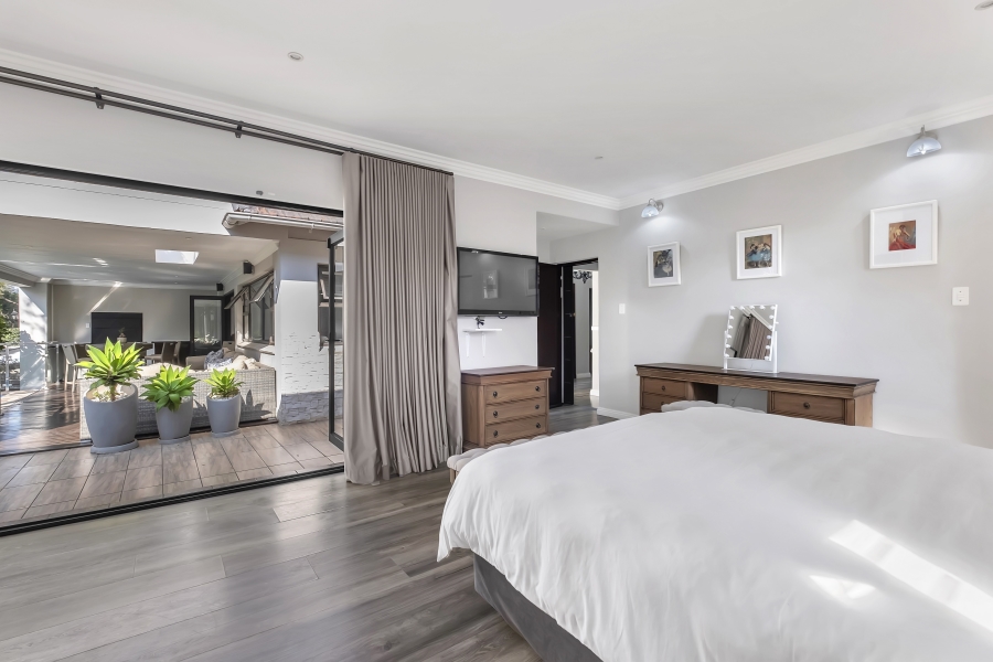 3 Bedroom Property for Sale in Greenside Gauteng