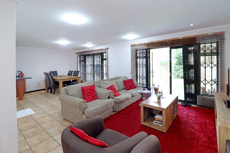 2 Bedroom Property for Sale in Darrenwood Gauteng