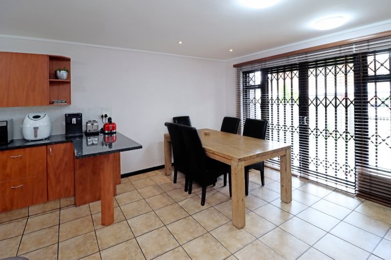 2 Bedroom Property for Sale in Darrenwood Gauteng
