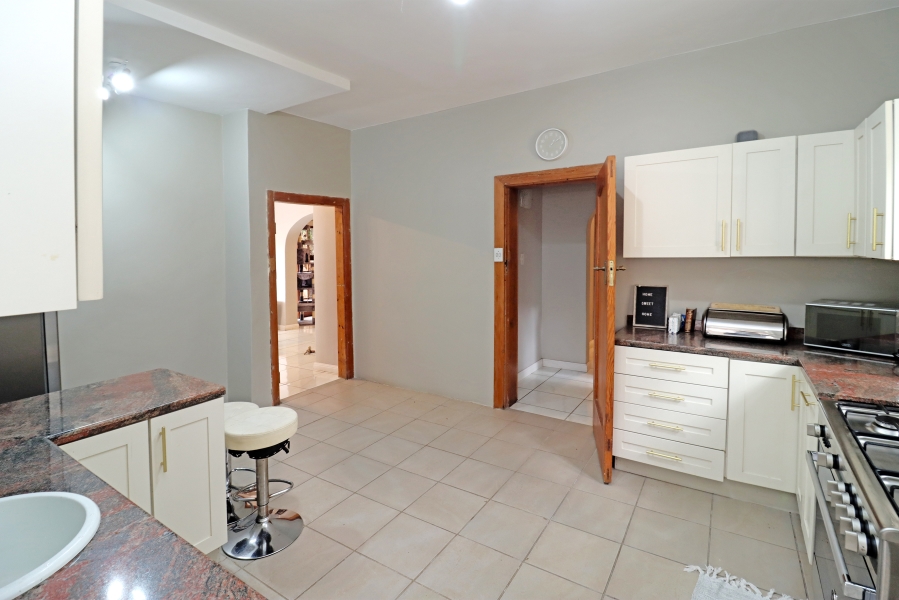 3 Bedroom Property for Sale in Orange Grove Gauteng