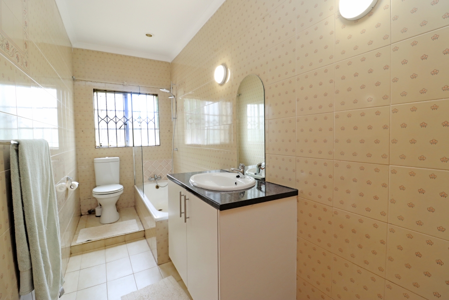 3 Bedroom Property for Sale in Orange Grove Gauteng