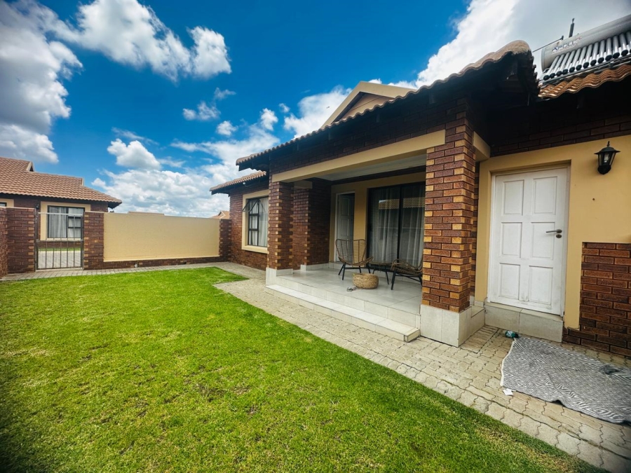 2 Bedroom Property for Sale in Helderwyk Gauteng