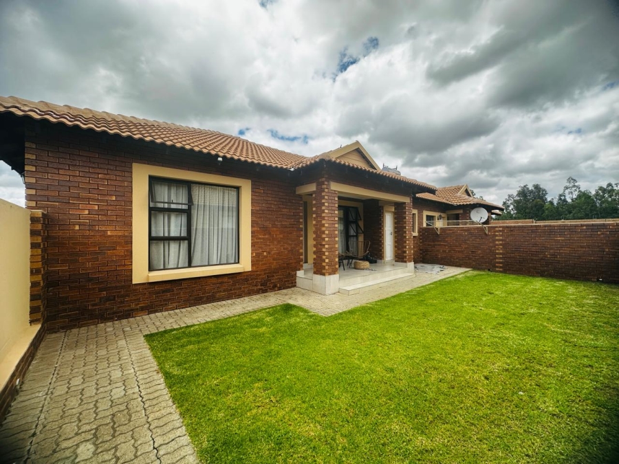2 Bedroom Property for Sale in Helderwyk Gauteng