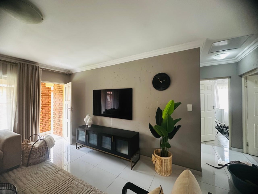 2 Bedroom Property for Sale in Helderwyk Gauteng