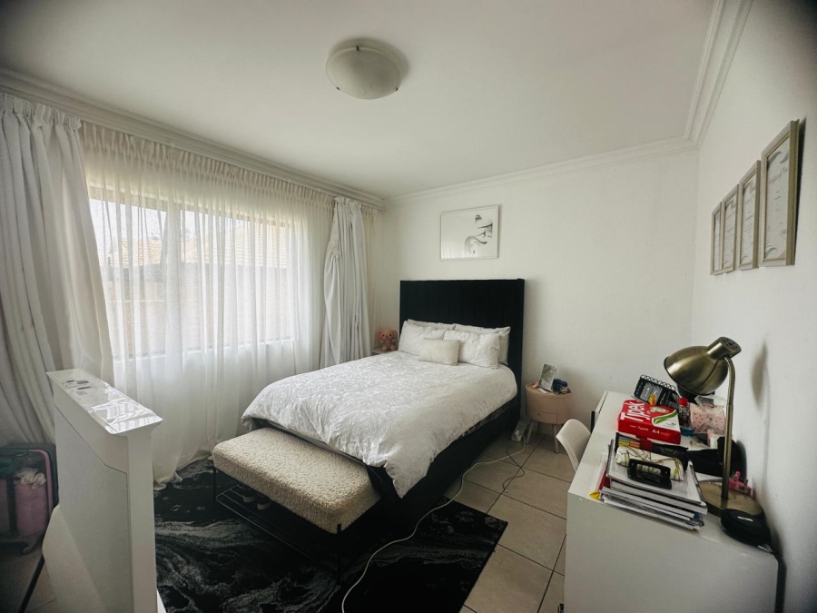 2 Bedroom Property for Sale in Helderwyk Gauteng