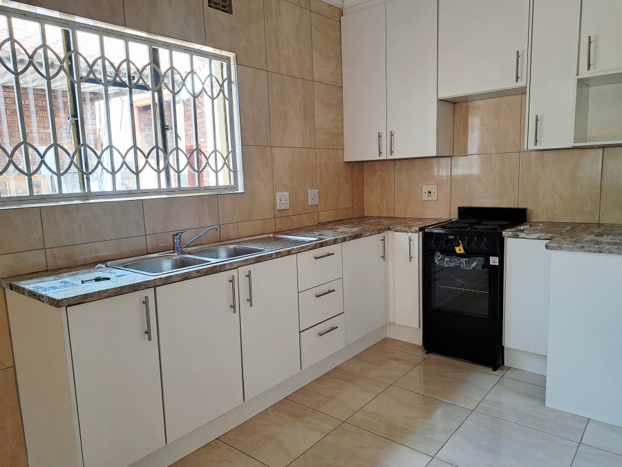 To Let 2 Bedroom Property for Rent in Mayberry Park Gauteng