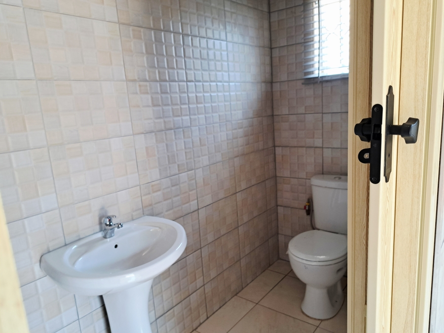 To Let 1 Bedroom Property for Rent in Mayberry Park Gauteng