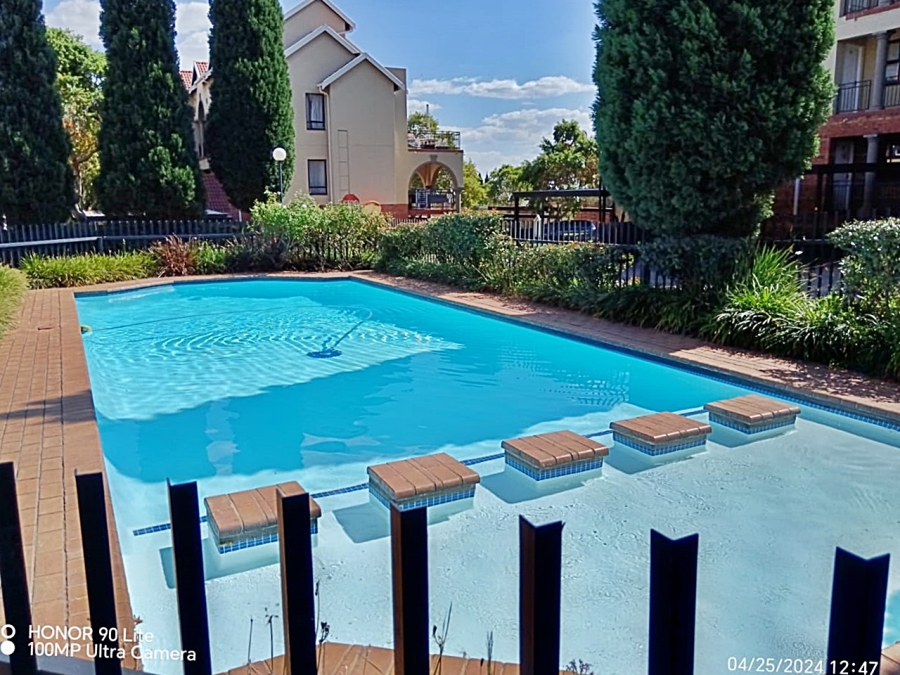 To Let 2 Bedroom Property for Rent in Bryanston Gauteng