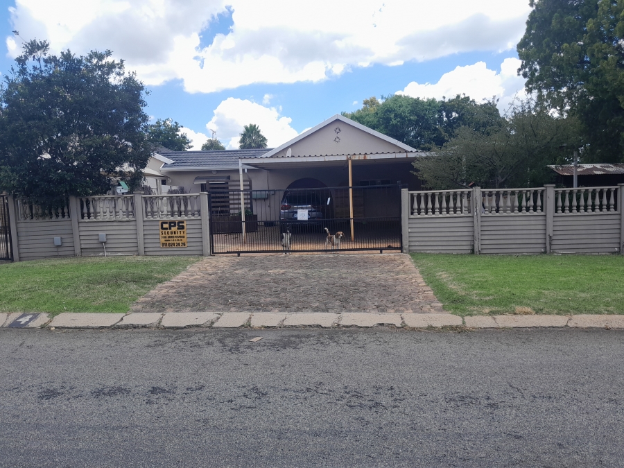 2 Bedroom Property for Sale in Brackenhurst Gauteng