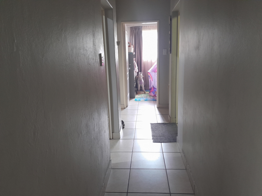 2 Bedroom Property for Sale in Brackenhurst Gauteng