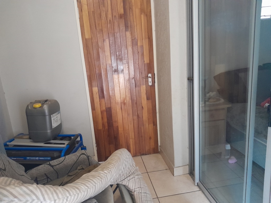 2 Bedroom Property for Sale in Brackenhurst Gauteng
