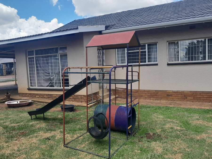 2 Bedroom Property for Sale in Brackenhurst Gauteng