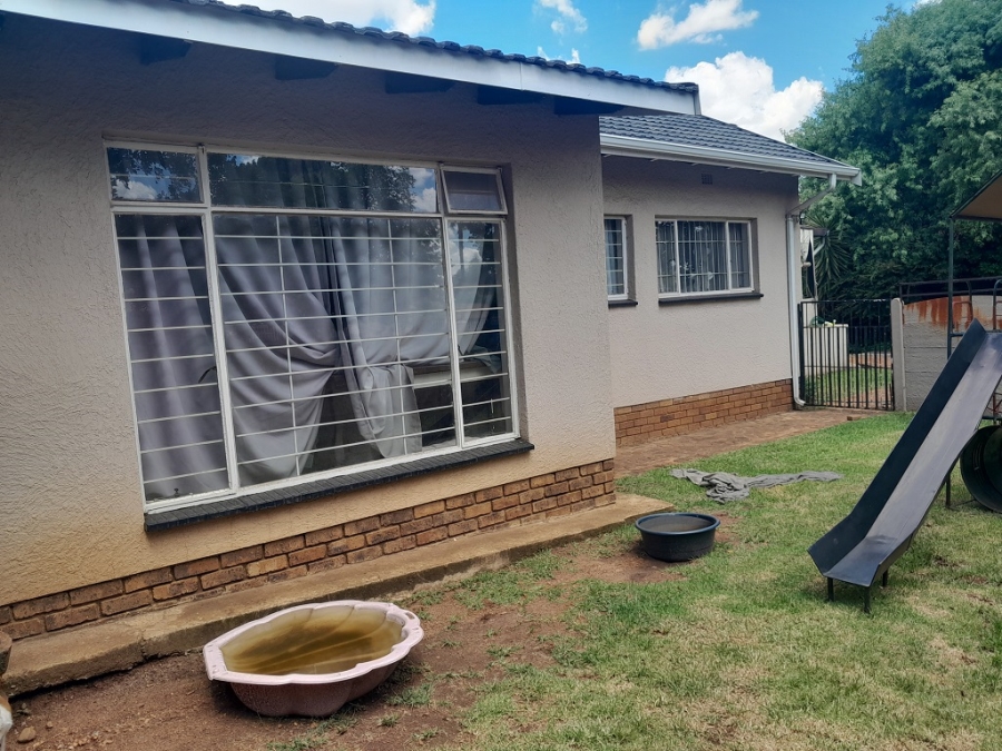 2 Bedroom Property for Sale in Brackenhurst Gauteng