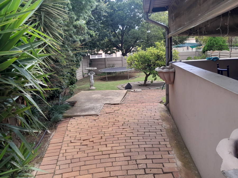 2 Bedroom Property for Sale in Brackenhurst Gauteng