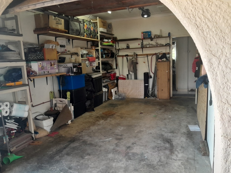 2 Bedroom Property for Sale in Brackenhurst Gauteng