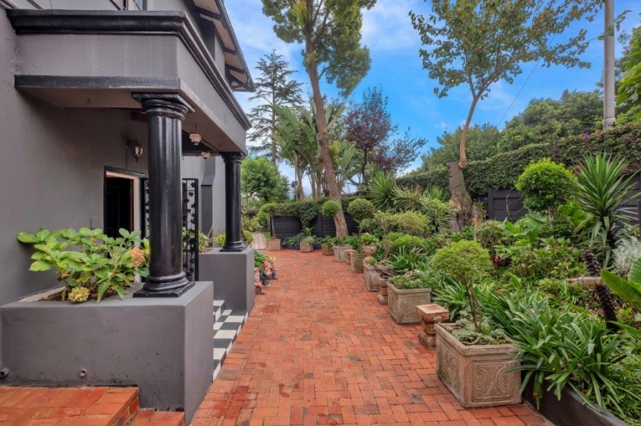 6 Bedroom Property for Sale in Parkview Gauteng