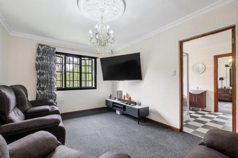 6 Bedroom Property for Sale in Parkview Gauteng