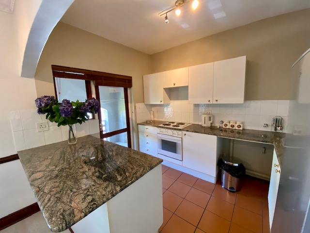 To Let 1 Bedroom Property for Rent in Dunkeld Gauteng