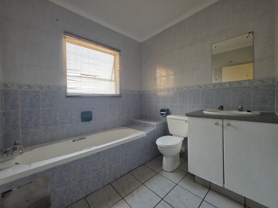 3 Bedroom Property for Sale in Edenvale Central Gauteng