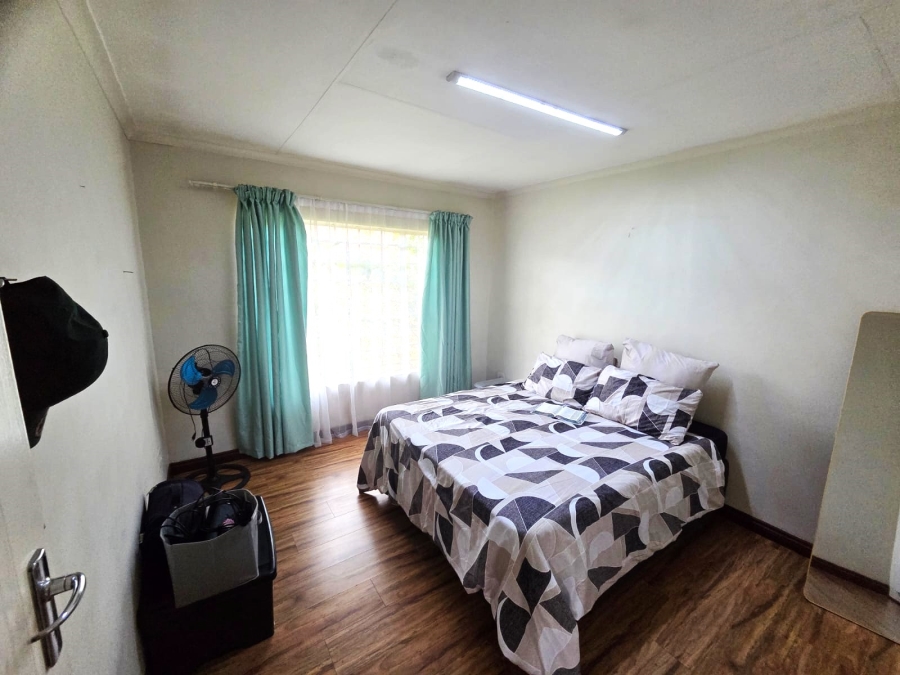 2 Bedroom Property for Sale in Magalieskruin Gauteng