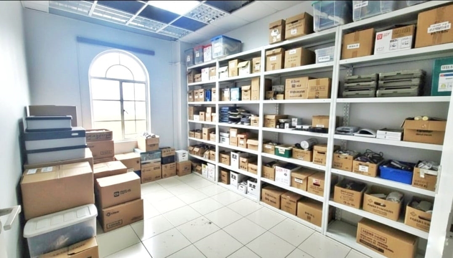 Commercial Property for Sale in Midridge Park Gauteng