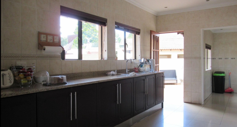 5 Bedroom Property for Sale in Horison Park Gauteng