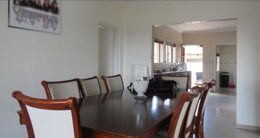 5 Bedroom Property for Sale in Horison Park Gauteng