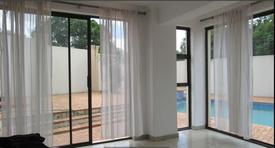 5 Bedroom Property for Sale in Horison Park Gauteng