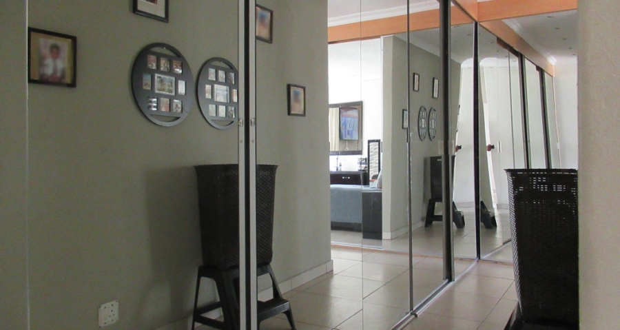 5 Bedroom Property for Sale in Horison Park Gauteng