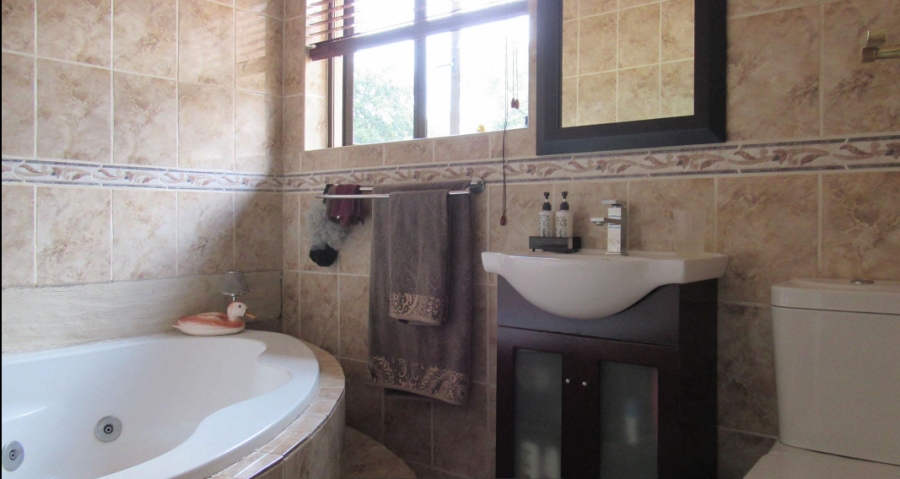 5 Bedroom Property for Sale in Horison Park Gauteng