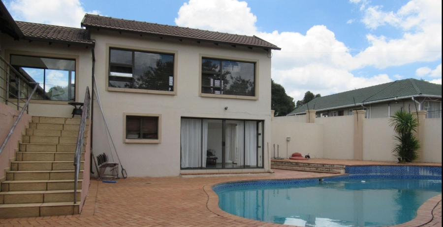 5 Bedroom Property for Sale in Horison Park Gauteng