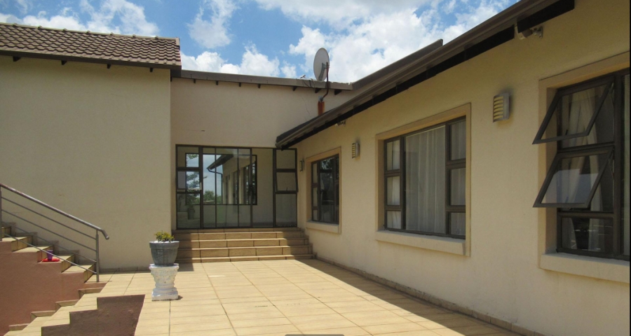 5 Bedroom Property for Sale in Horison Park Gauteng