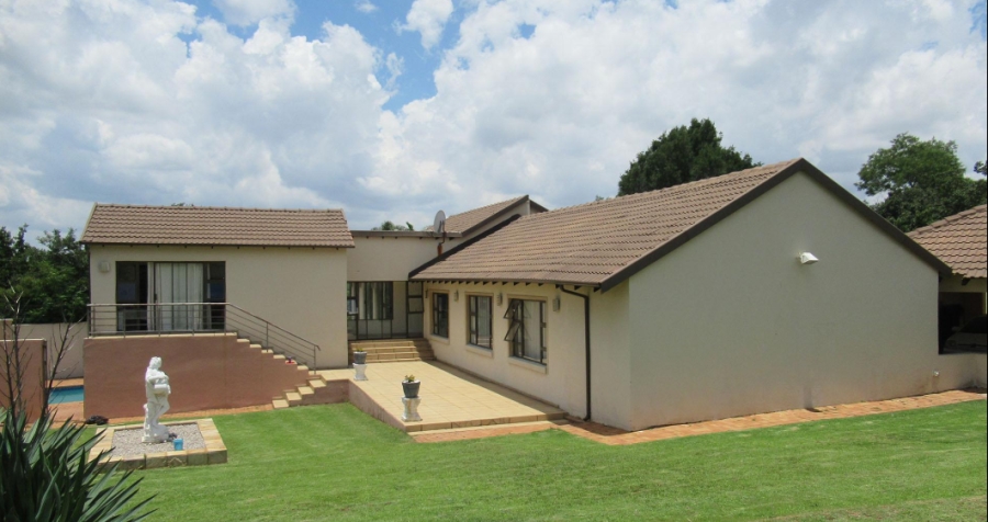 5 Bedroom Property for Sale in Horison Park Gauteng