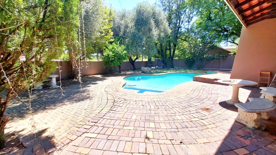 To Let 3 Bedroom Property for Rent in Vorna Valley Gauteng