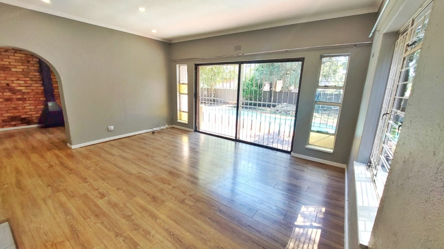 To Let 3 Bedroom Property for Rent in Vorna Valley Gauteng