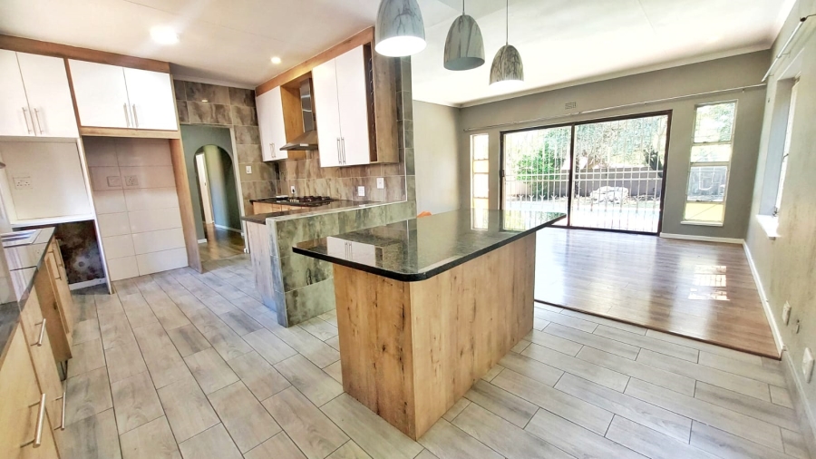 To Let 3 Bedroom Property for Rent in Vorna Valley Gauteng