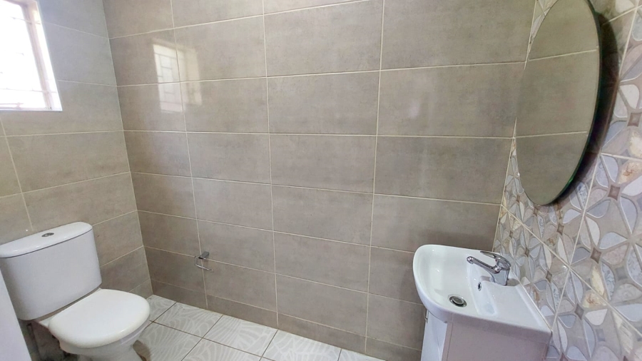 To Let 3 Bedroom Property for Rent in Vorna Valley Gauteng
