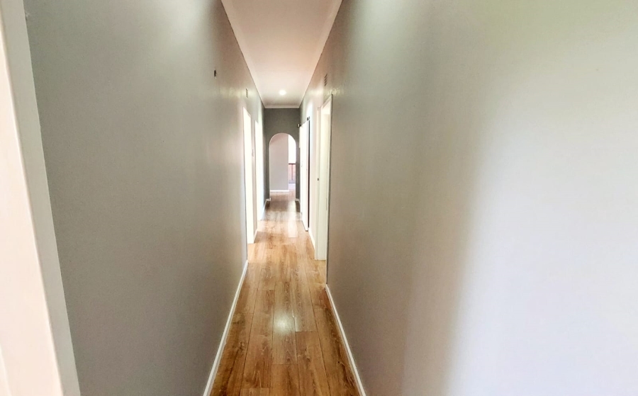 To Let 3 Bedroom Property for Rent in Vorna Valley Gauteng