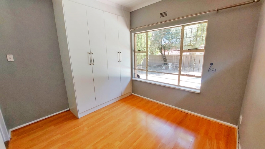 To Let 3 Bedroom Property for Rent in Vorna Valley Gauteng