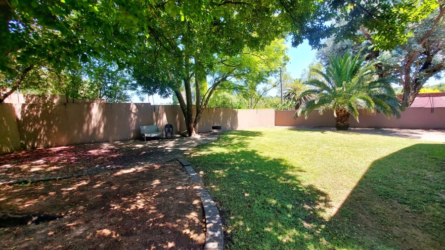 To Let 3 Bedroom Property for Rent in Vorna Valley Gauteng