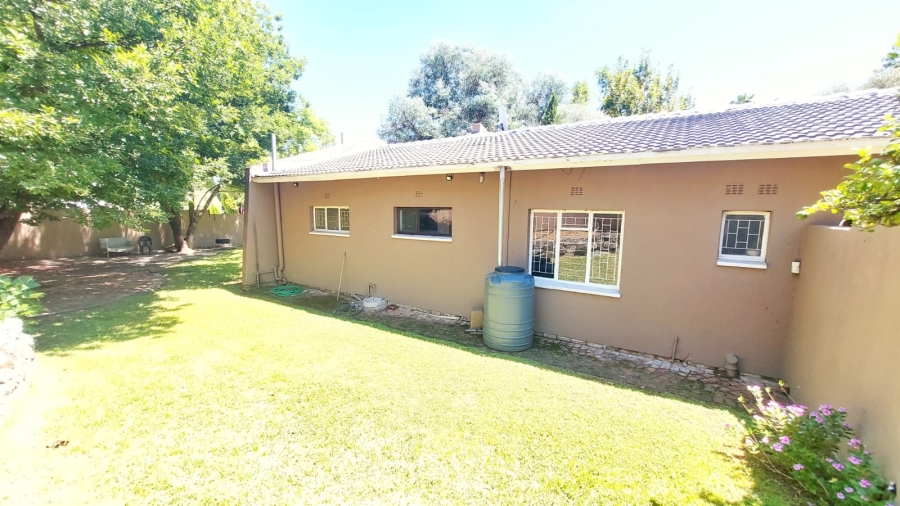 To Let 3 Bedroom Property for Rent in Vorna Valley Gauteng